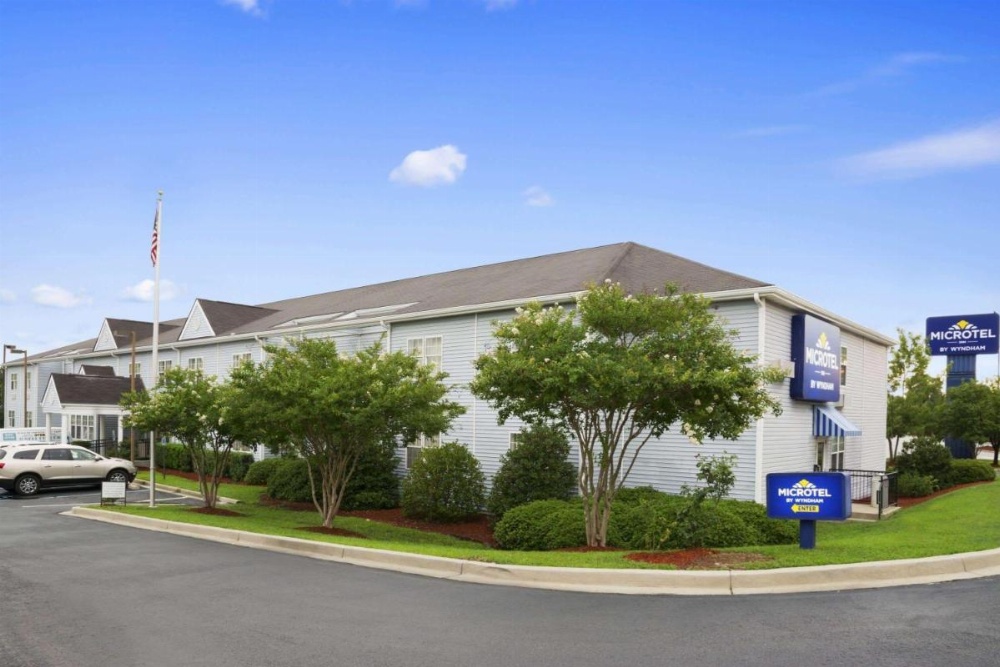 Microtel Inn & Suites by Wyndham Columbia Two Notch Rd Area Image 12