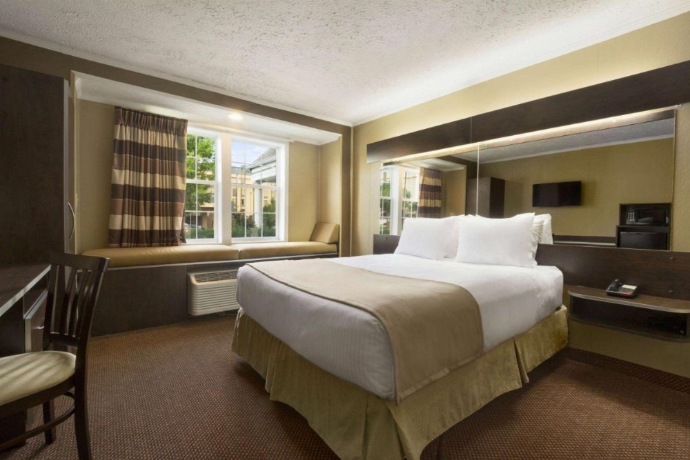 Microtel Inn & Suites by Wyndham Columbia Two Notch Rd Area Image 28