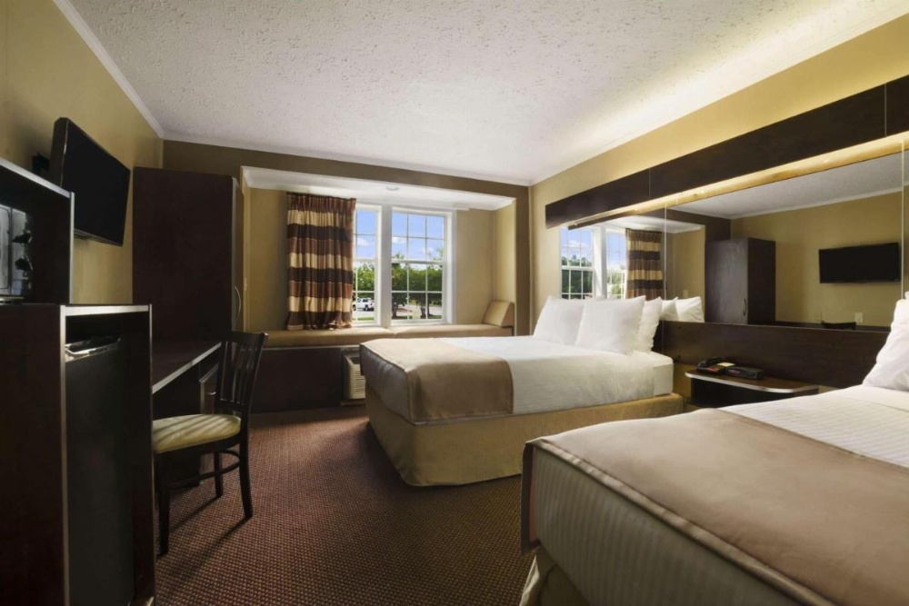 Microtel Inn & Suites by Wyndham Columbia Two Notch Rd Area Image 29