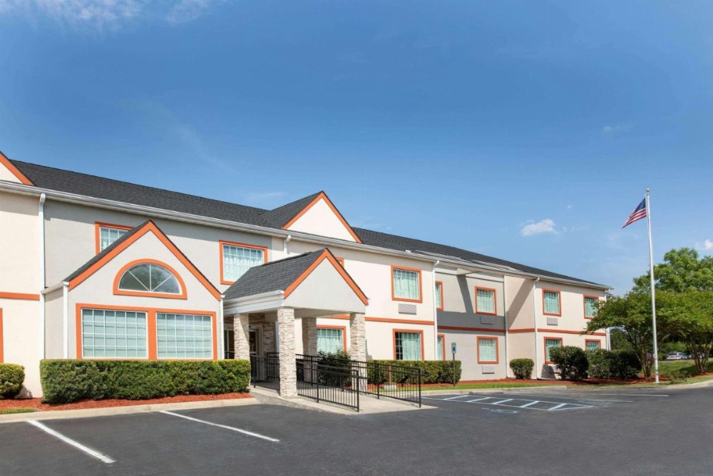 Microtel Inn & Suites by Wyndham Columbia Two Notch Rd Area Image 32